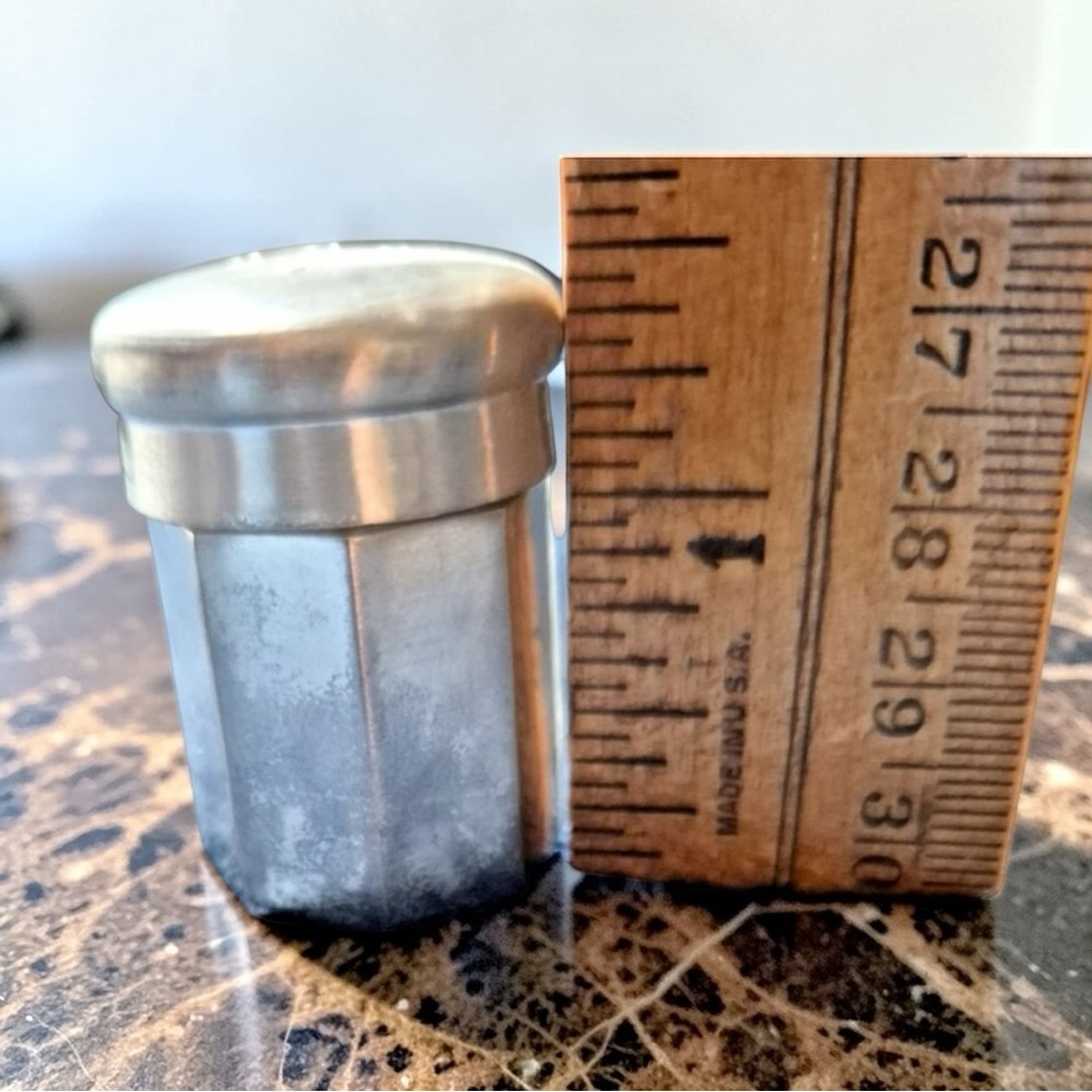 New in Box Pottery Barn Individual Salt & Pepper Shakers Set of 8 Silver Plated - Picture 10 of 11